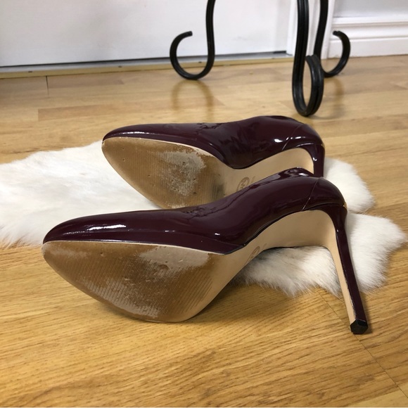 Michael Kors pumps 8 1/2 - Picture 3 of 16